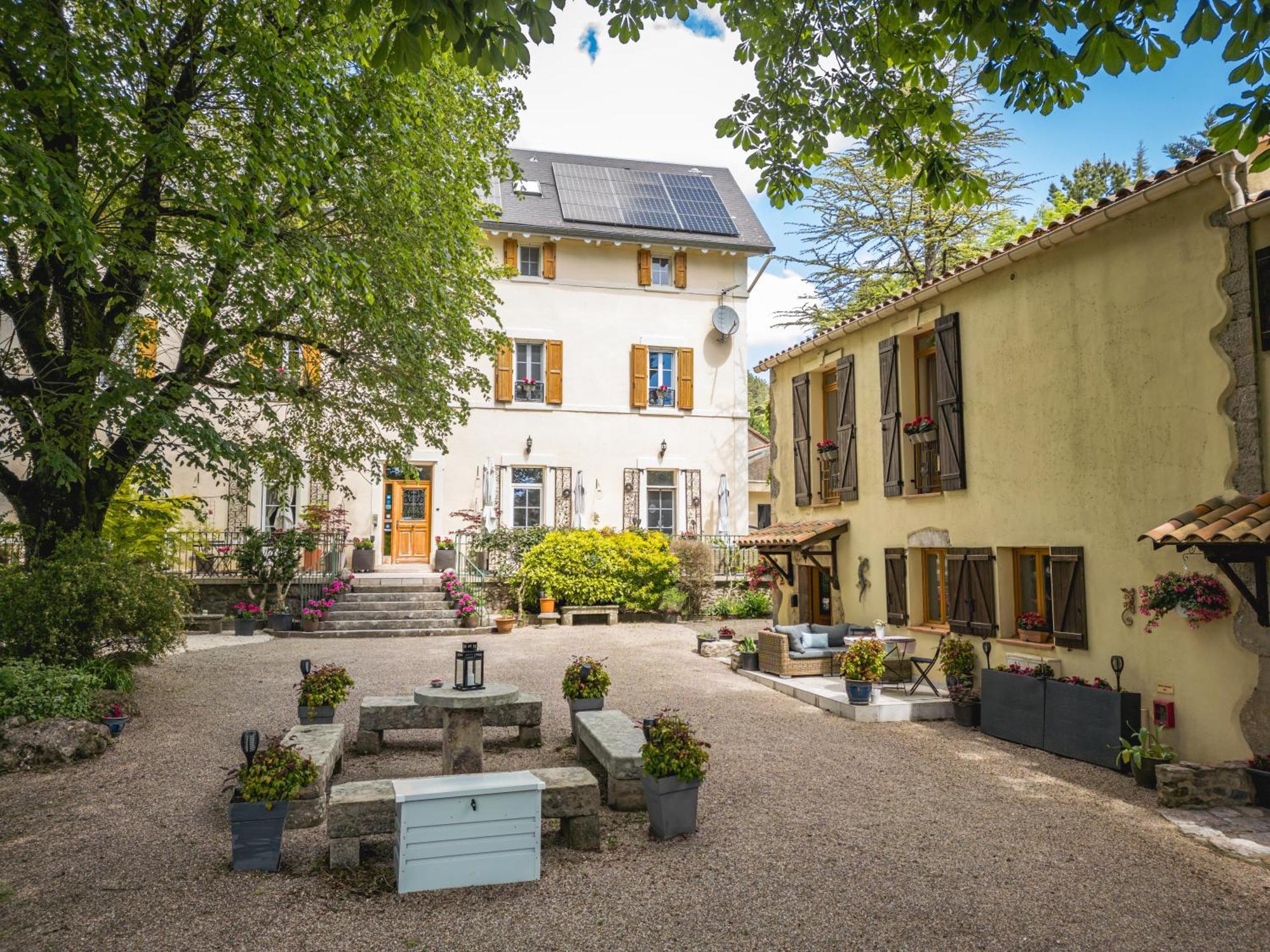 Gites Du Caylar - Chambres Et Appartments 르캘러 외부 사진